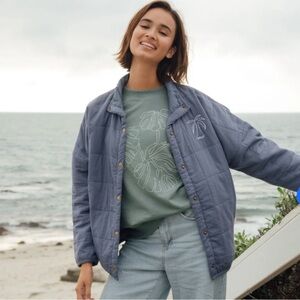 Amuse Society Women's Blue Quilted Jacket in size L/XL